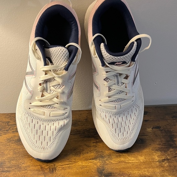 New Balance Women's Fresh Foam Cross Train Size 10.5 - Picture 7 of 7